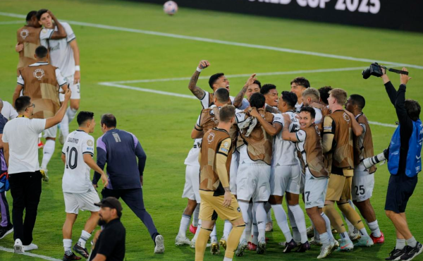 赚配网 出线形势大乱! 黑马两连胜, 西蒙尼不敢相信, 生死战对决小组头名