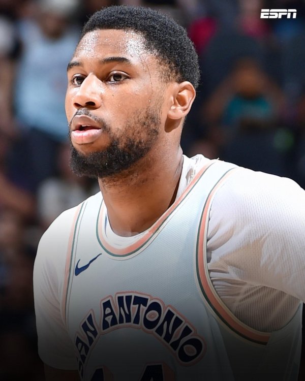 纯旭配资端 Shams：自由球员韦斯利将和开拓者签下一年合同