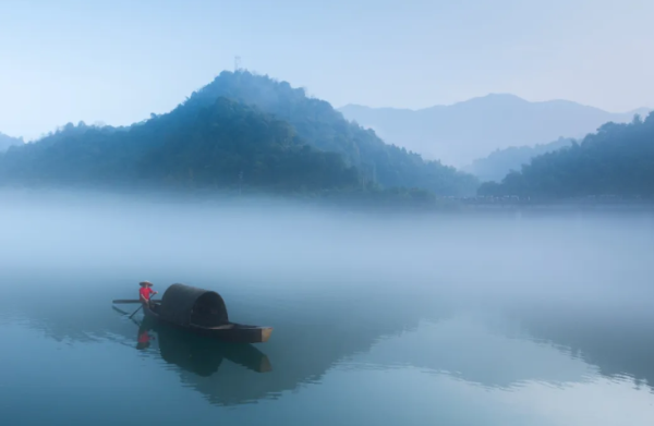 融可赢配资 邀你共赏国风美景，做一回洒脱的文人墨客，惊艳你的每一瞬间