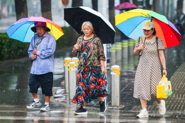 新巧牛 北京今天白天多云间阴，北转南风二三级，最高气温20℃